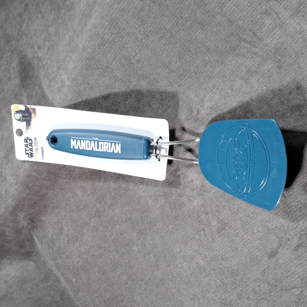 Disney Star Wars The Mandalorian Grogu Blue Turner / Flipper NEW